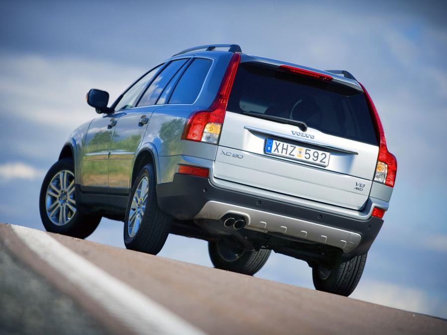  Volvo XC90 V8 2008 года  (фото 16 из 18)